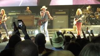 Kenny Chesney - Drink It Up