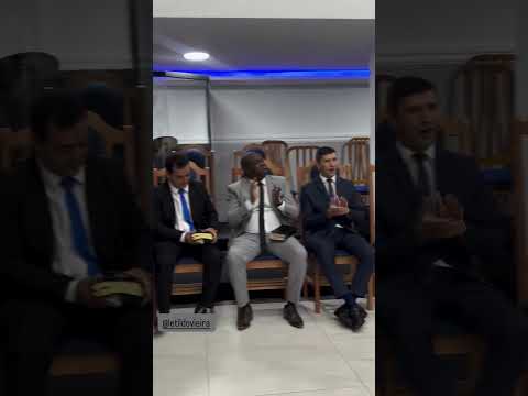 Momento abençoado na Assembleia de Deus (Ministério do Belém) em Cabo Verde, Minas Gerais.