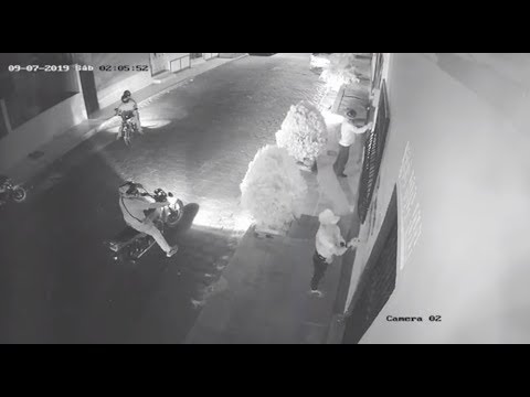 Motorizados hacen pintas amenazantes en Radio Darío, León