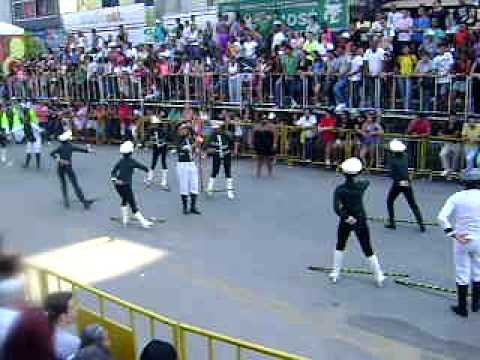 Corpo coleografico Líbano Brasileiro (cachoeira de macacú 2010)