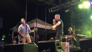 Jimmy Barnes &amp; Troy Cassar-Daley Khe Sanh - Hotter Than Hell Tour Redland Bay Hotel Qld. 22/1/17