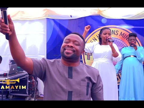 NISIZAME YESU-TUMAINI[LIVE} FEATURING SHAMYIM MF