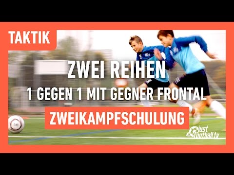 Fussballtraining: Zwei Reihen - 1 gegen 1 mit Gegner frontal - Zweikampfschulung - Taktik