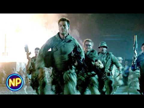 Decepticons Attack an Army Base | Transformers (2007)