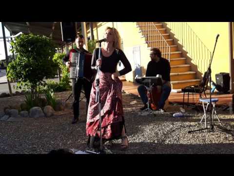 Valentina MONTONE & il suo gruppo - La cilentana.