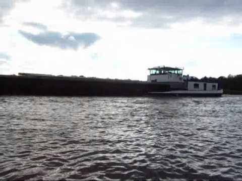 Vorbeifahrt Binnenschiff Fiducia - GMS - 04009830 zu Tal auf der Hunte BAB Brücke A29