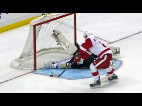 Fleury flips on his back to deny Alfredsson