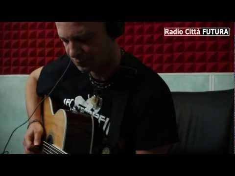 Finaz - Dancing with the echoes (live a Radio Città Futura) - HD