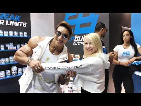 chul Soon Surprised by his #beautiful fan