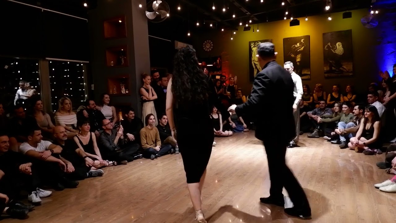 Meng Wang & Miranda Xu & Ercan Sayar & Yaren Yıldız - Este Es El Rey