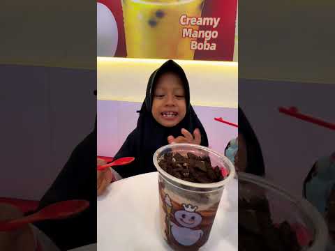 Kak Hanin sekolah, Najah Diha makan eskrim berdua aja #shorts #shortvideo #eskrim #fyp #viral