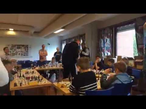 Simultaneous Chess with Simen Agdestein in Time-Lapse