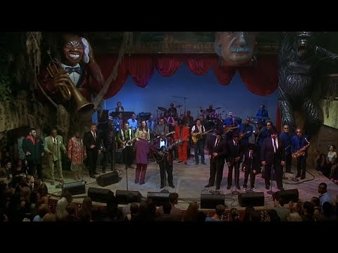 Blues Brothers 2000 - New Orleans (Final Scene All Cast Singing)