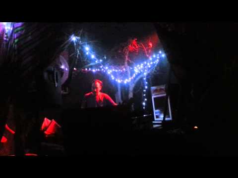 Biagio Laneve warm up for Fumiya Tanaka at SoundD