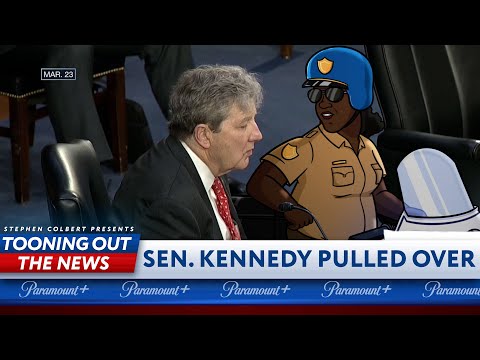 ケネディ上院議員、飲酒運転と銃乱射を同列に論じて引っ張られる (Sen. Kennedy pulled over for equating drunk driving to gun violence)