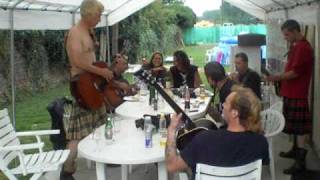 The Real McKenzies and Eliz at home - Drink the way i do