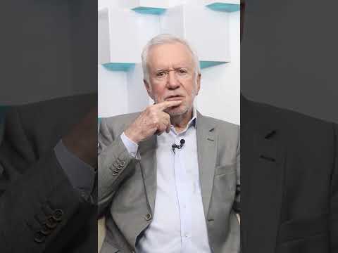 MORAES LEVA TAPA DA PGR