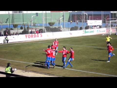 La Roda 3 - 0 Real Oviedo. Gol Berni.