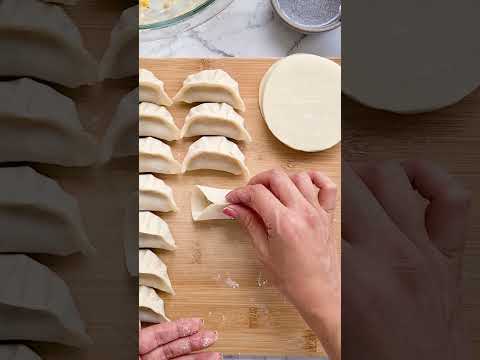 How to fold dumplings! #lunarnewyear #chinesefood