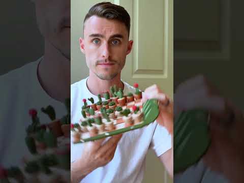 This Cactus is a Chess Set