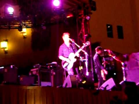 Queens of the Stone Age - Little Sister  Cosmo, Las Vegas