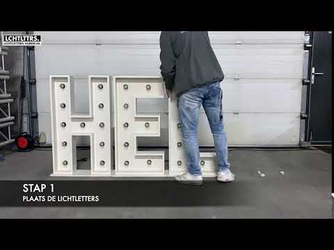 Hoe witte lichtletters (100cm) opbouwen? Lichtletters-Huren.nl💡