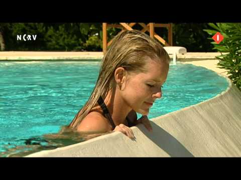 Chantal Janzen Villa Felderhof bikini zwembad