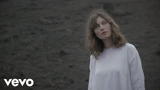 Tiepido Aprile Lyrics English Translation