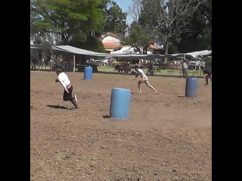 Carrera de jovenes por diversión en Oro Verde Entre Rios