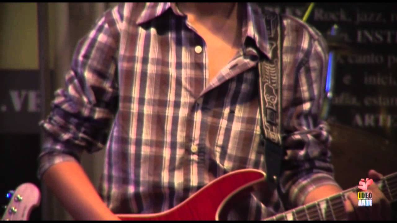 https://www.youtube.com/embed/fEKq4A3GKIg
