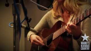 Aoife O&#39;Donovan - Beekeeper [Live at WAMU&#39;s Bluegrass Country]
