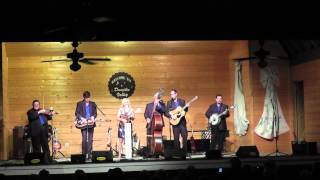 Rhonda Vincent & the Rage - The Land Where No Cabins Fall