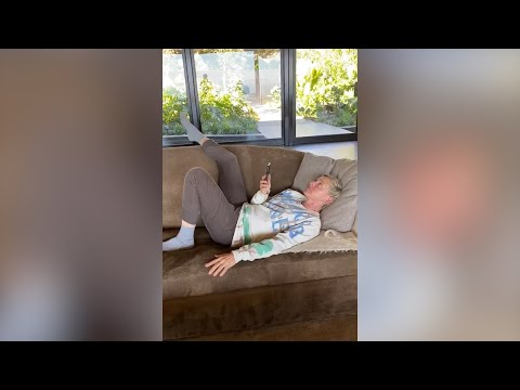 エレンの自宅隔離ジャスティン・ティンバーレイク、アダム・レヴァイン、ジョン・レジェンドへの呼びかけ (Ellen's Home Quarantine: Calls to Justin Timberlake, Adam Levine, & John Legend)