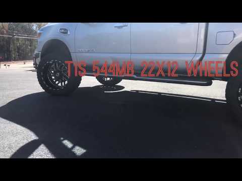 2017 Nissan Titan Lifted on the MaxTrac 6.5” Lift, Sitting in TIas 544MB wheels & Toyo Open Country