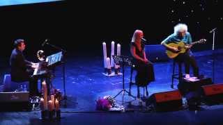 Kerry Ellis and Brian May - Dust In The Wind (Kansas cover)