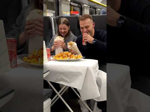 When an ordinary train ride turns into an unexpected picnic😂