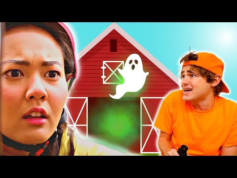 Ellie Sparkles Finds a GHOST In The Barnyard