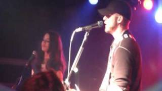 Brantley Gilbert and Rachel Farley Whenever We&#39;re Alone