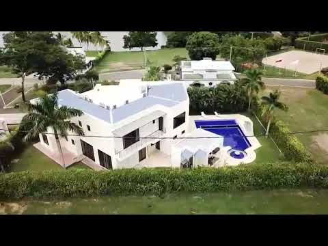 Espectacular casa en Lagos del Peñón | Piscina privada y vistas increíbles