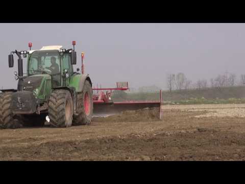 Rice Field Leveling 2014 - FENDT 724 Vario Profi + Migliavacca 7m