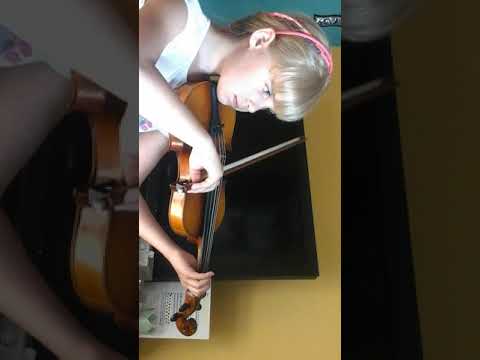 Ada 9 lat, Muszka flejtuszka, dziecięce concertino na skrzypcach 😉🎻🐝🌞🌄