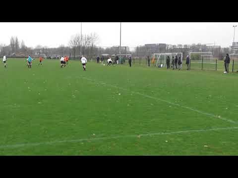 15 dec 2018 JSV N'gein JO16-1 VV De Meern JO16-1 beker 1-2 Emre op paal