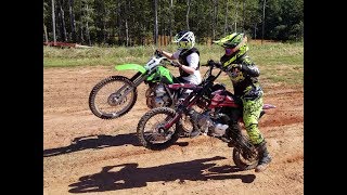 SSR 140tr pitbuke vs Kawasaki KLX 140 dirt bike,  BAD CRASH