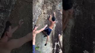 Video thumbnail of Aqui tem cravo, V6. Cocalzinho de Goiás