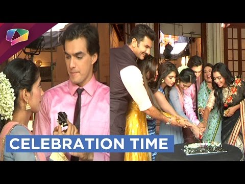 Mohsin, Shivangi and Team Yeh Rishta Kya Kehlata Hai celebrate their achievement | SPA 2017