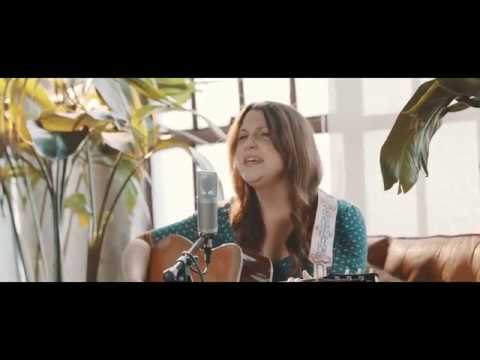 Caroline Spence - "Mint Condition" // The Bluegrass Situation