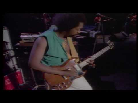 download lagu mp3 mp4 Peter Tosh Not Gonna Give It Up Live, download lagu Peter Tosh Not Gonna Give It Up Live gratis, unduh video klip Peter Tosh Not Gonna Give It Up Live