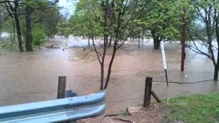 preview picture of video 'Finley River Flooding in Ozark, Missouri, Easter 2011'