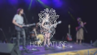 Video Her Nature – Labyrinth (Live 2022)