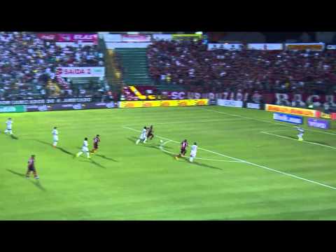 Melhores momentos: Figueirense 1 x 2 Flamengo pela 27ª rodada do Brasileirão 2014